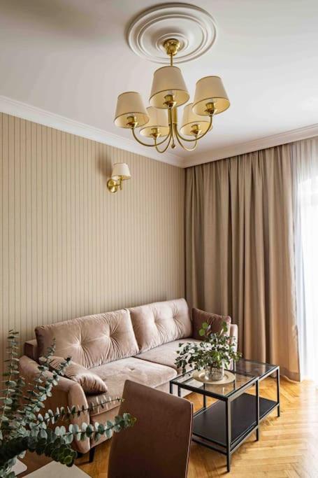 Wyzwolenia Apt , Lazienki Park & Zbawiciela Sq. 2' Warsawa Bagian luar foto
